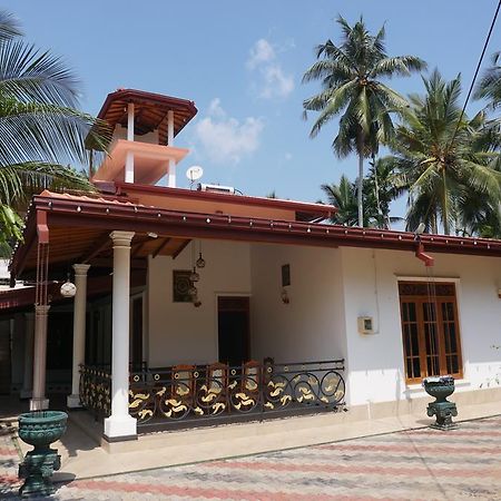 Sampath Villa 阿鲁特伽马 外观 照片