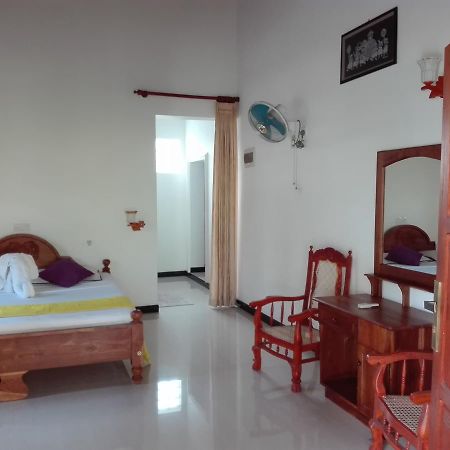 Sampath Villa 阿鲁特伽马 外观 照片
