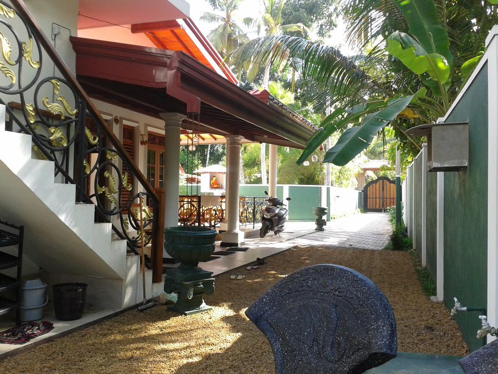 Sampath Villa 阿鲁特伽马 外观 照片