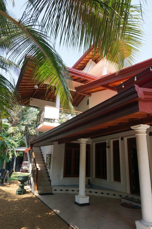 Sampath Villa 阿鲁特伽马 外观 照片