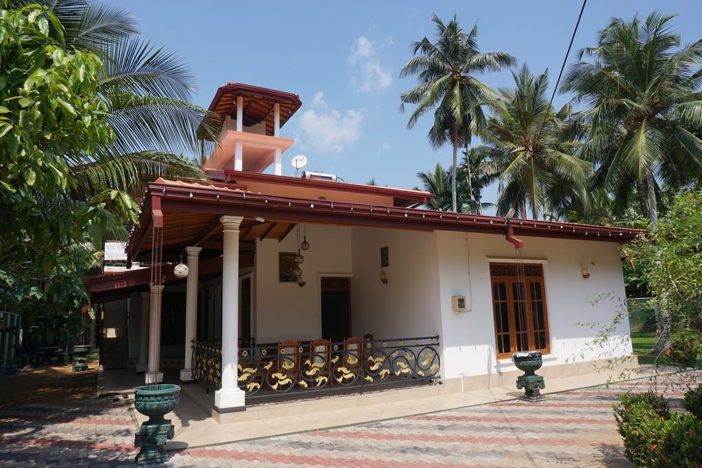 Sampath Villa 阿鲁特伽马 外观 照片