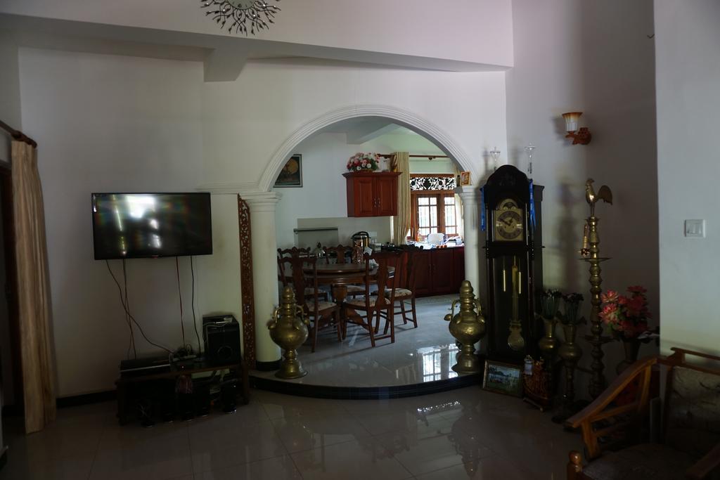 Sampath Villa 阿鲁特伽马 外观 照片