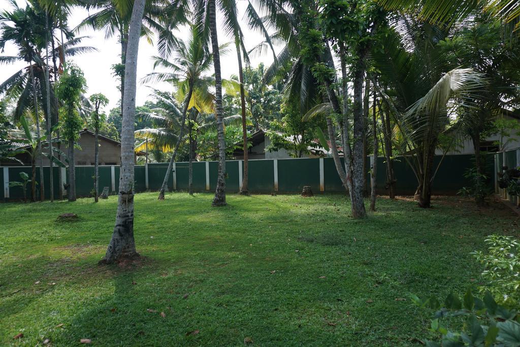 Sampath Villa 阿鲁特伽马 外观 照片