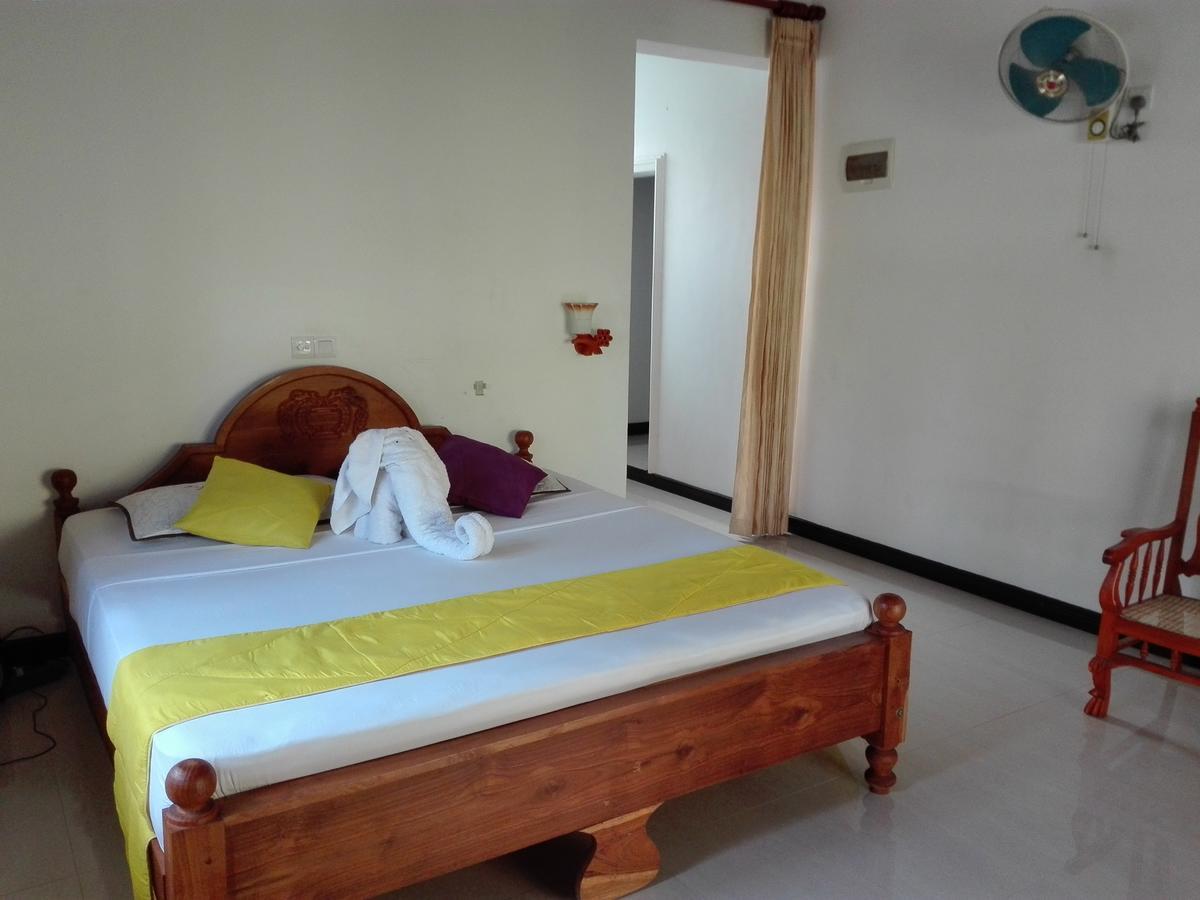 Sampath Villa 阿鲁特伽马 外观 照片